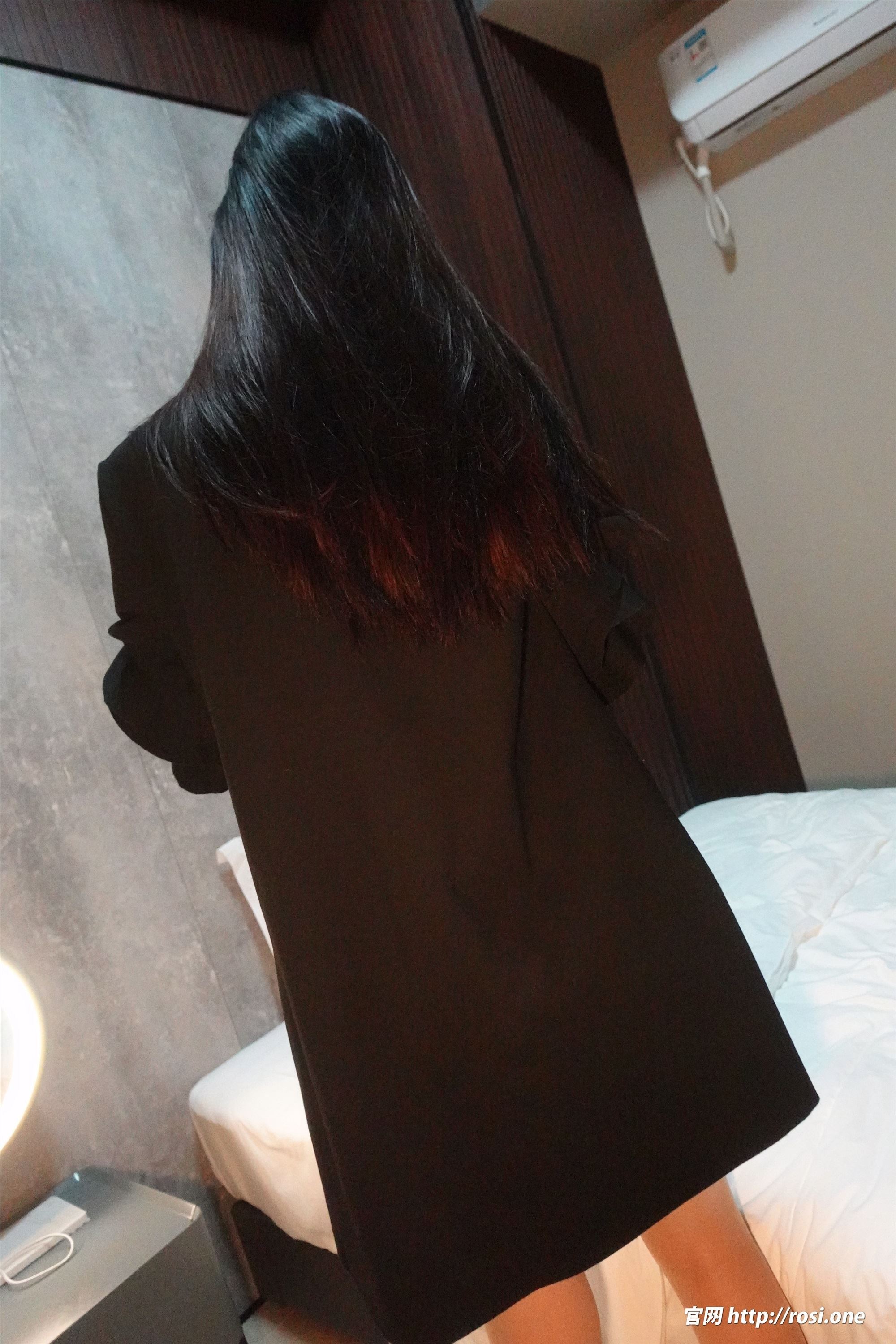 ROSI写真 2022.01.01 NO.3680